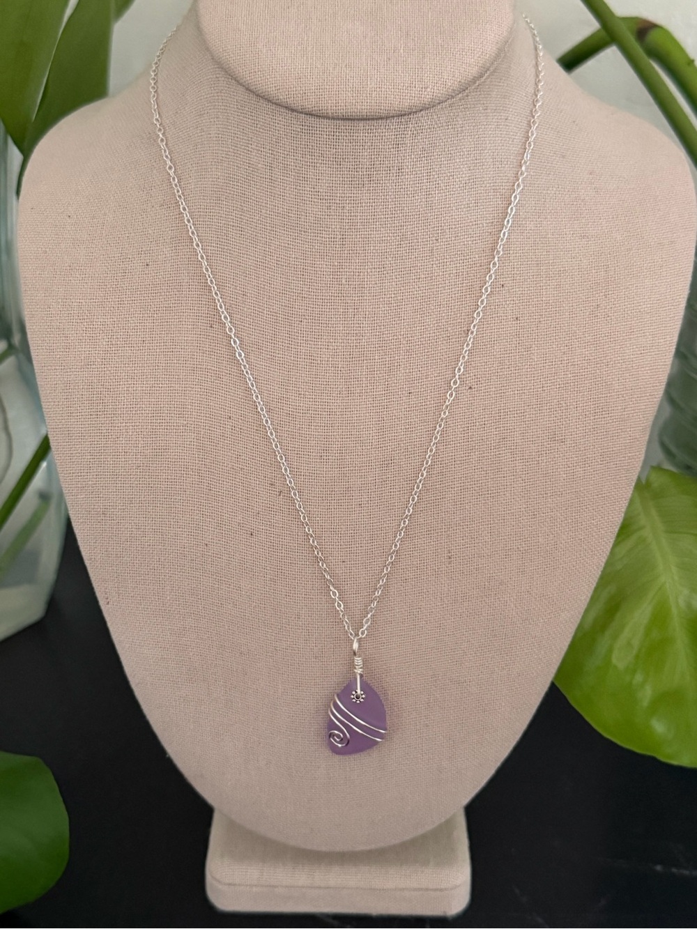 Vintage Yinahawaii Hawaiian Sterling Silver Purple Sea Glass Necklace Retail 75$